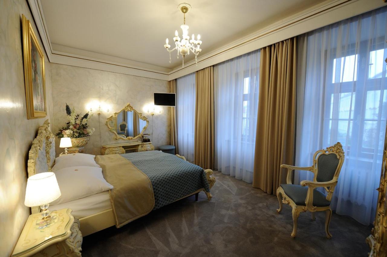 Hotel Prince De Ligne เตปลิตเซ ภายนอก รูปภาพ