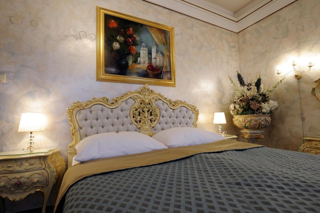 Hotel Prince De Ligne เตปลิตเซ ภายนอก รูปภาพ