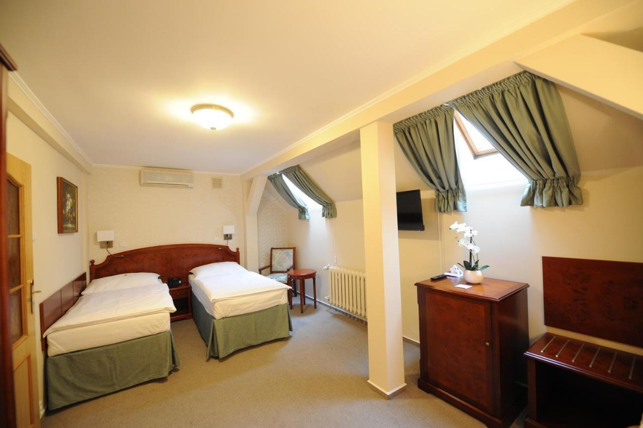 Hotel Prince De Ligne เตปลิตเซ ภายนอก รูปภาพ