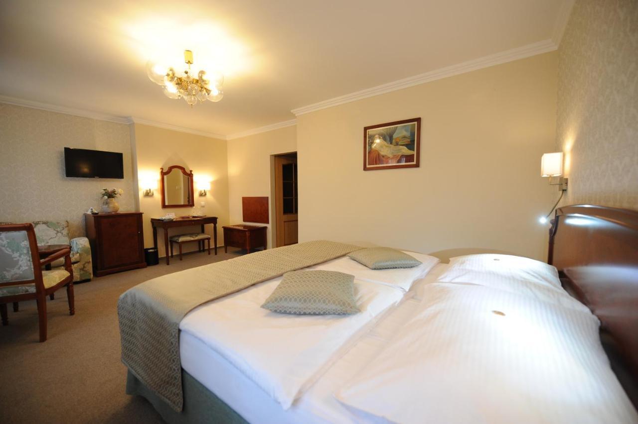 Hotel Prince De Ligne เตปลิตเซ ภายนอก รูปภาพ