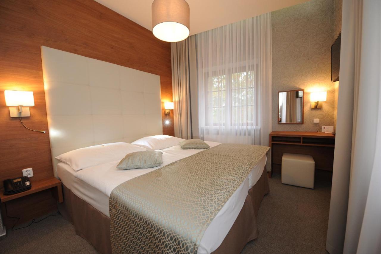 Hotel Prince De Ligne เตปลิตเซ ภายนอก รูปภาพ